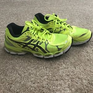 Size 8.5 neon neon yellow ASICS